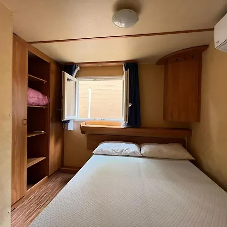 Kamp alanı Bungalow 6 Como
